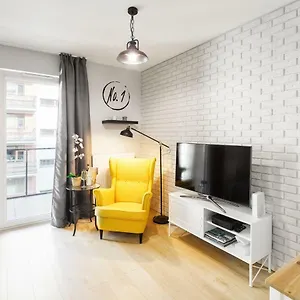 atelier-apartamenty-praga-no-1.warsawhotelspoland.com/